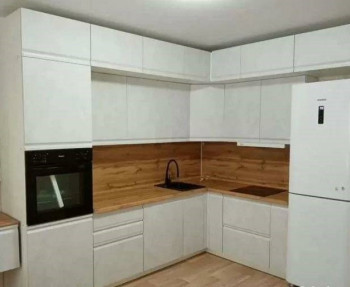 Модульная кухня Бруклин 2.4 x 2 м (Бетон белый) в Горячегорске - goryachegorsk.mebel54.com | фото